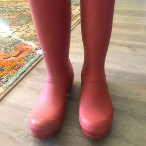 Hunter boots size 7 pink